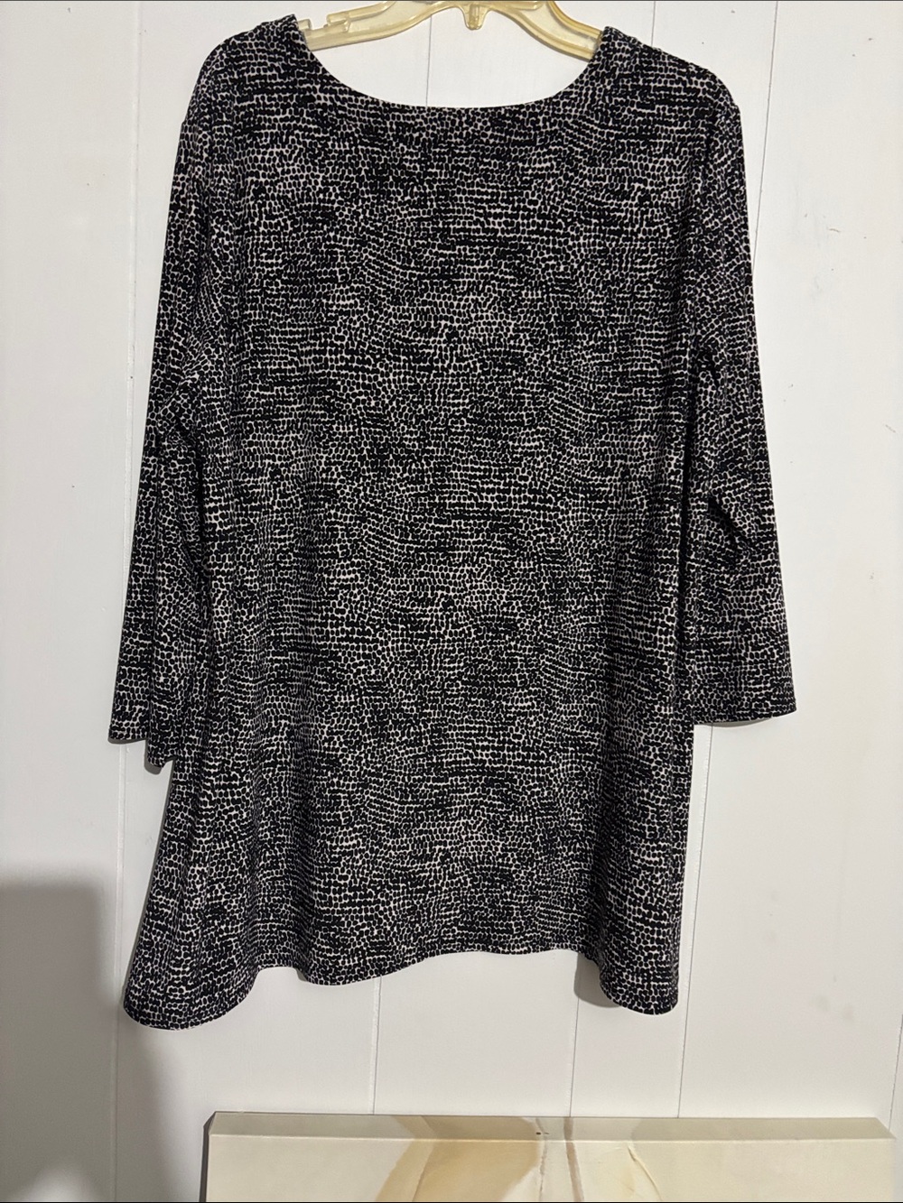 Anne Klein Black & White Textured Swing Tunic Top - Picture 3 of 5